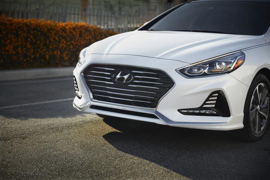 Детали экстерьера Hyundai Sonata Hybrid (LF) 2017 года  (NA) (фото 24 из 24)